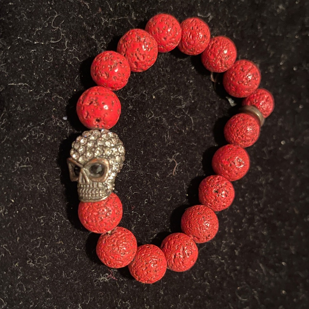 Red lava bead and skull bracelet elastic
